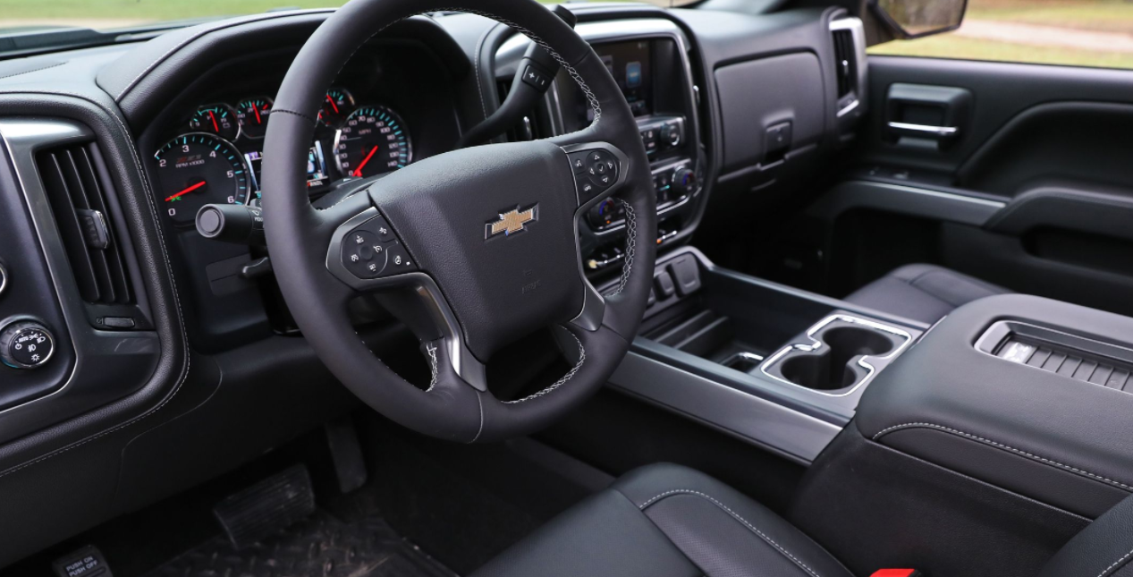 2023 Chevy Avalanche Interior