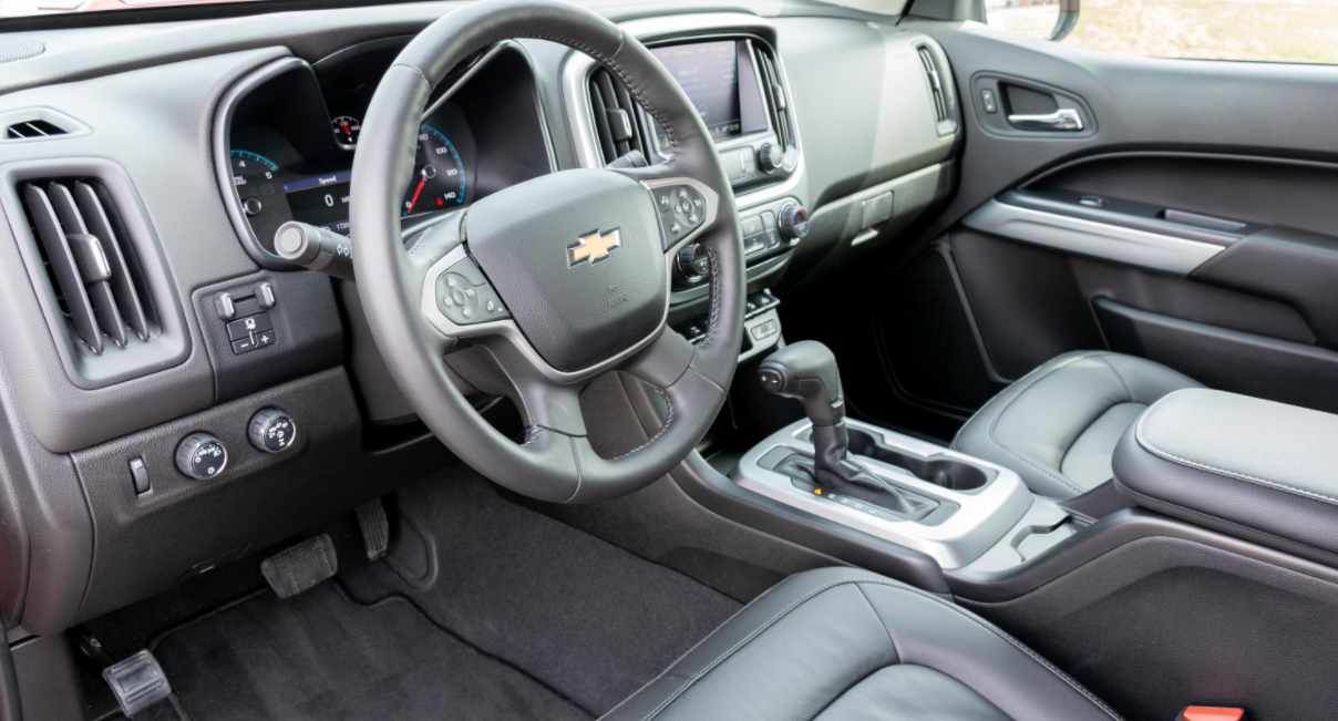 2023 Chevy Colorado ZR2 Interior