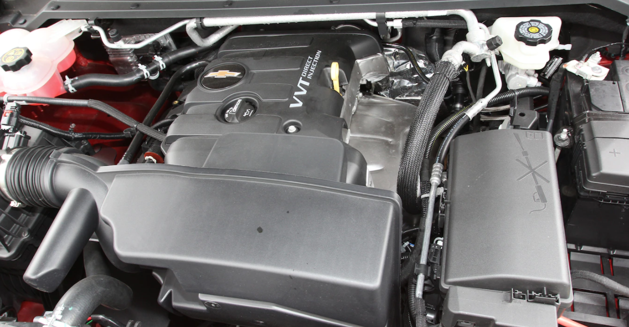 2023 Chevy Silverado ZR2 Engine