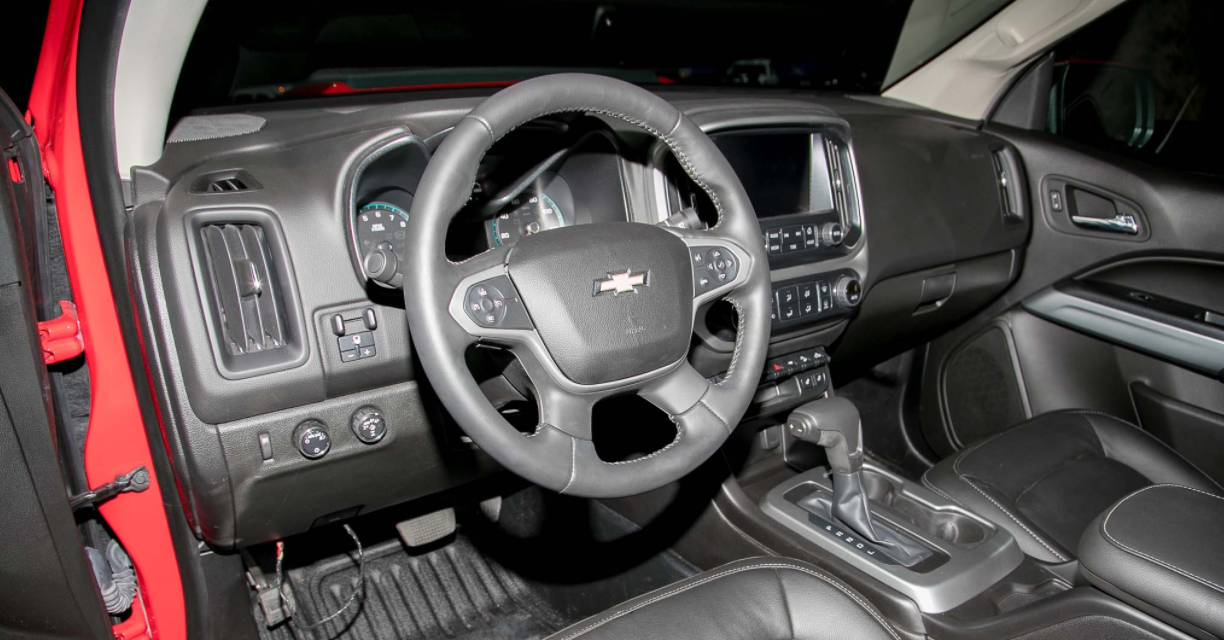 2023 Chevy Silverado ZR2 Interior