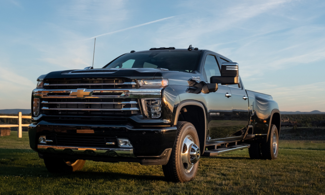 2022 Chevy 3500 Exterior