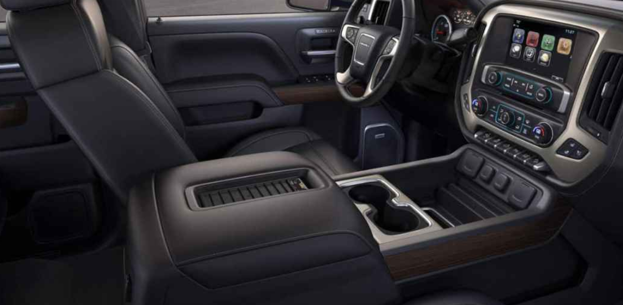 2022 Chevy 3500 Interior