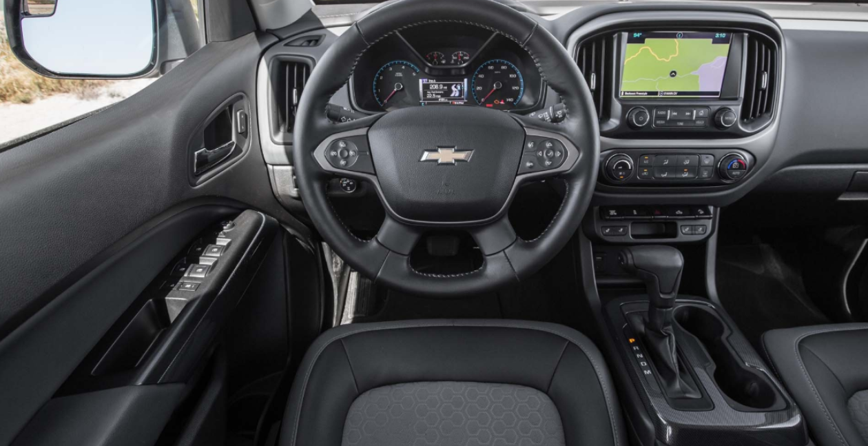 2022 Chevy Colorado Interior