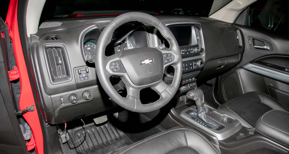 2023 Chevy Colorado Interior