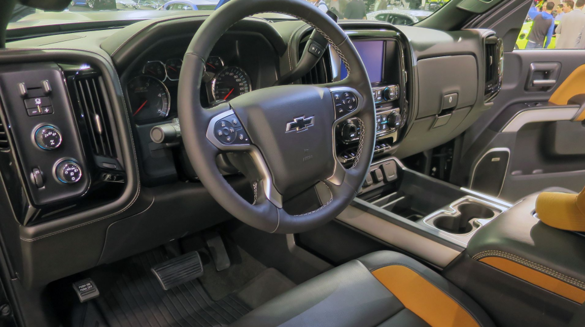 2023 Chevy Silverado ZR2 Interior