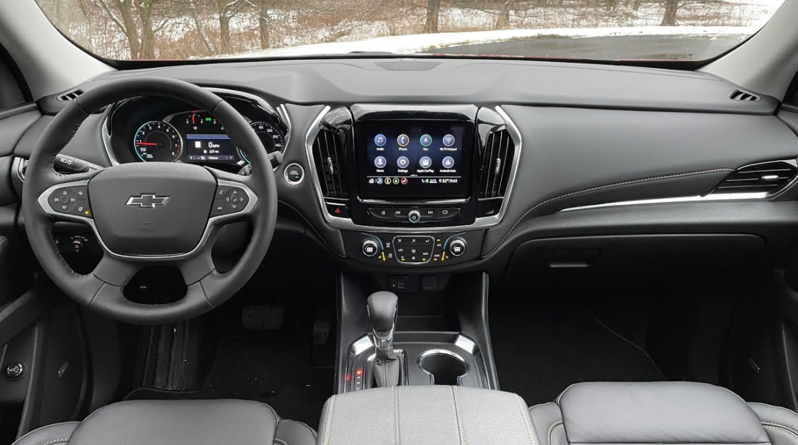 2023 Chevy Traverse RS Interior