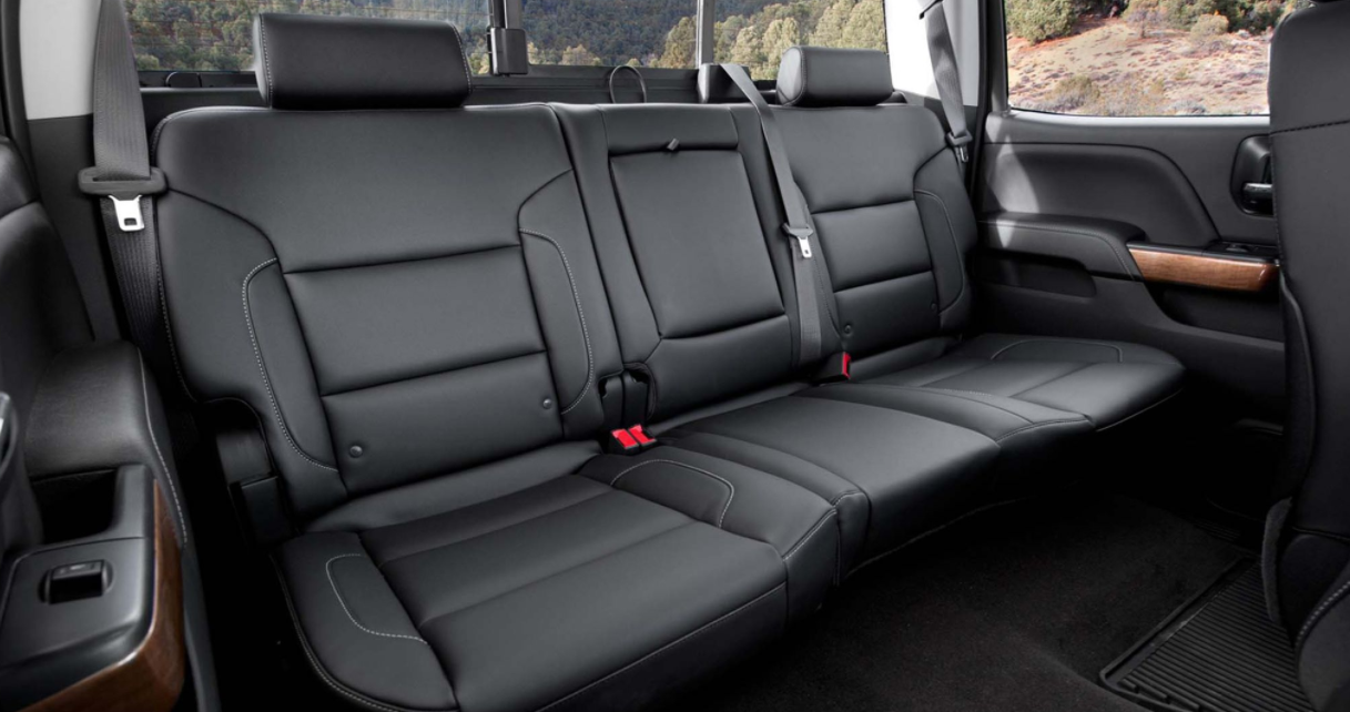 2023 Chevy 2500 Interior