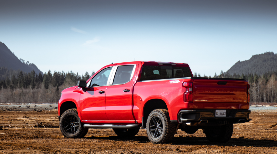 2023 Chevy Silverado Engine
