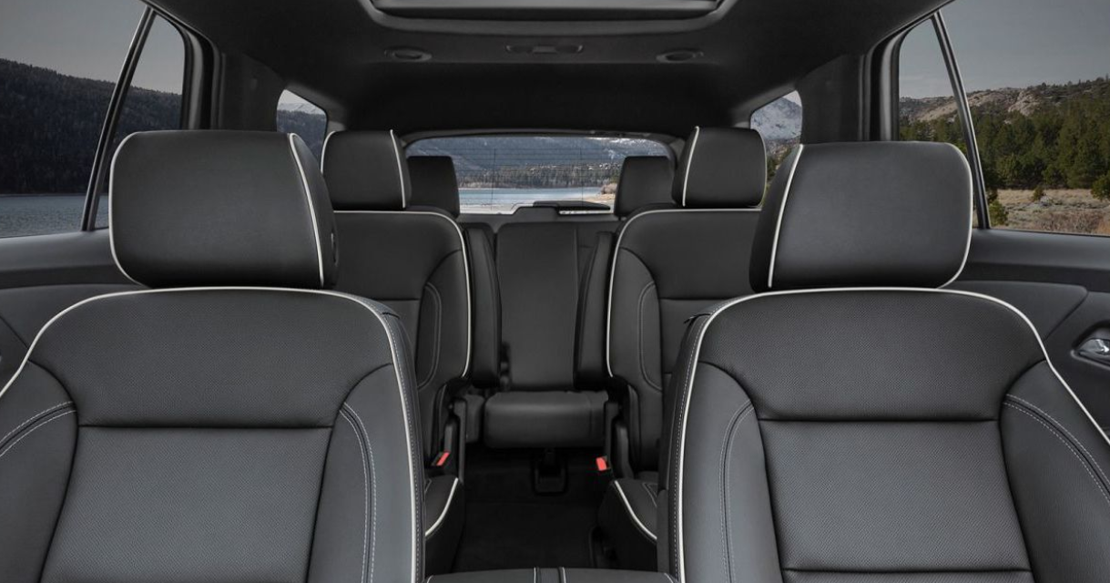 2023 Chevy Traverse Premier Interior